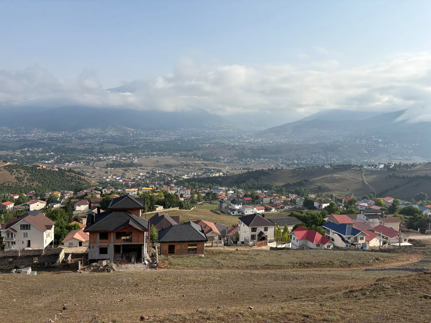 زمین کلاردشت