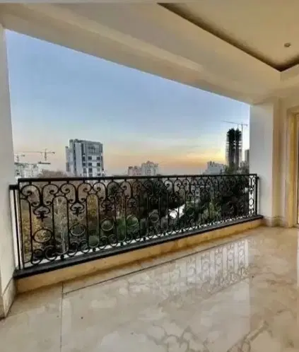 منزل دو طبقه