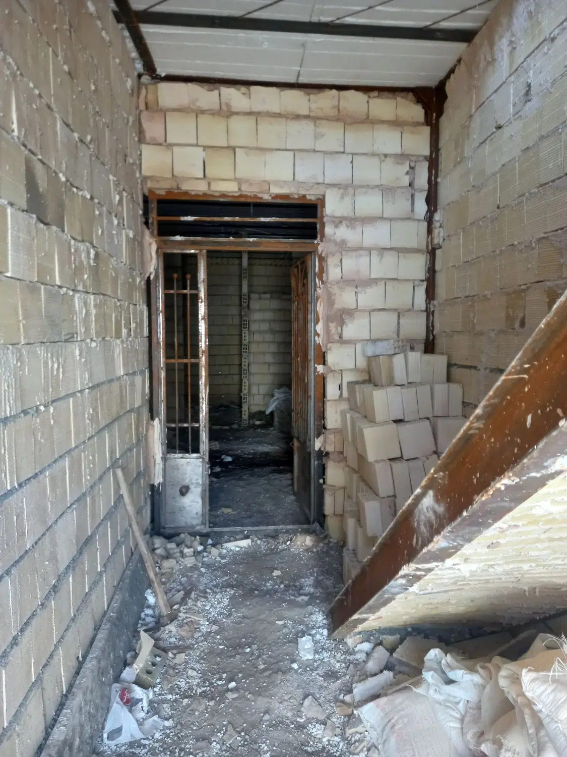 همکف۶۰مترباپروانه الان توکاری طبرسی۵۶معاوض باخودرو