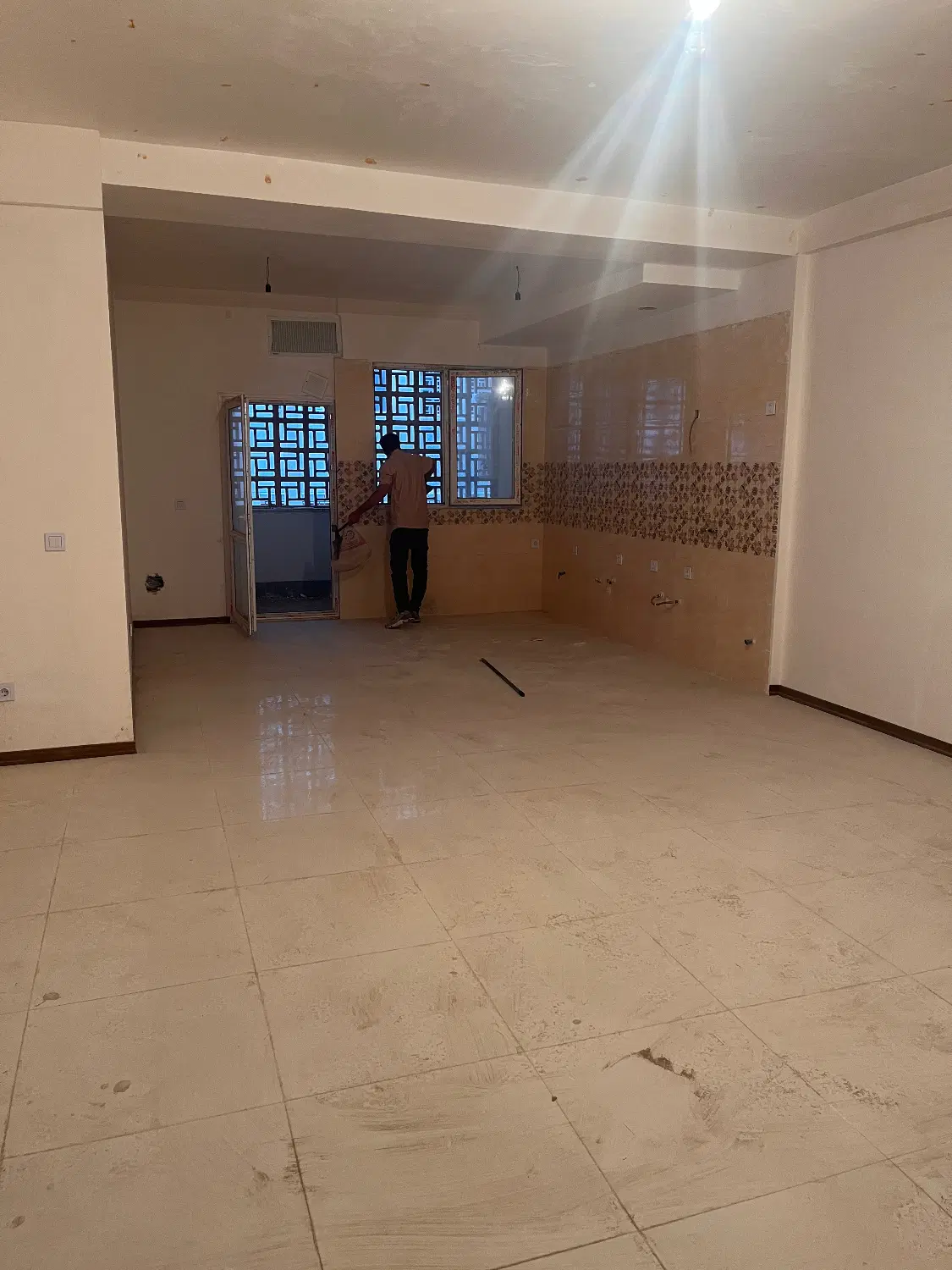 فروش اپارتمان ۹۳ متری پاکدشت