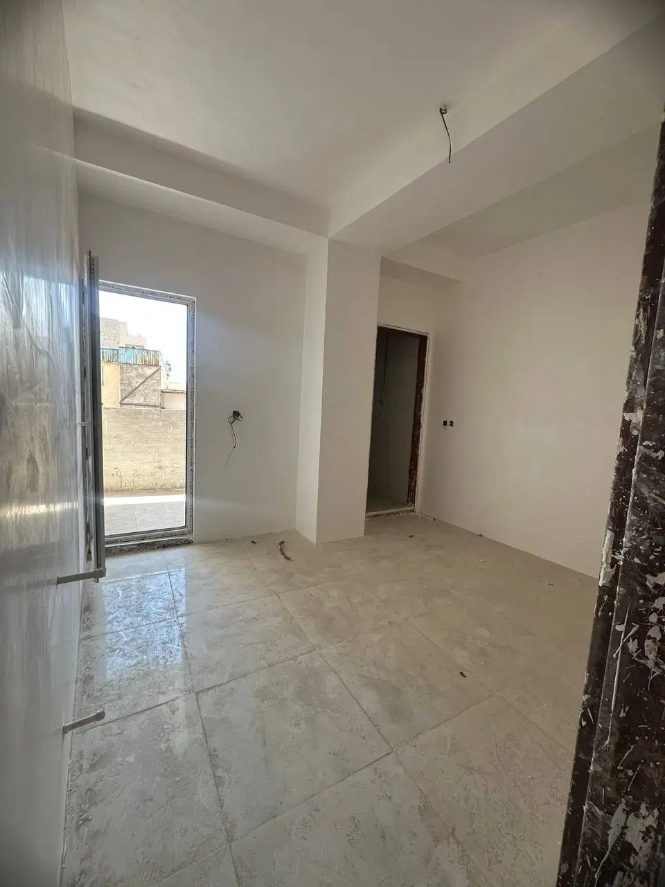 واحدآپارتمان ۱۱۰مترطبقه ۶حصارک پائین کوچه حسینیه
