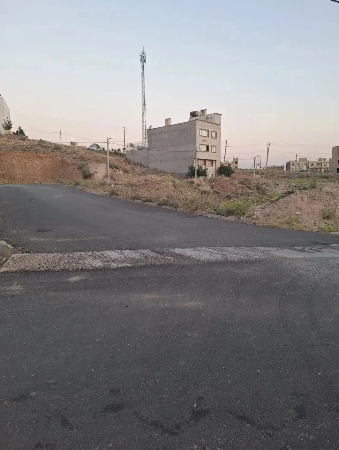 زمین مسکونی