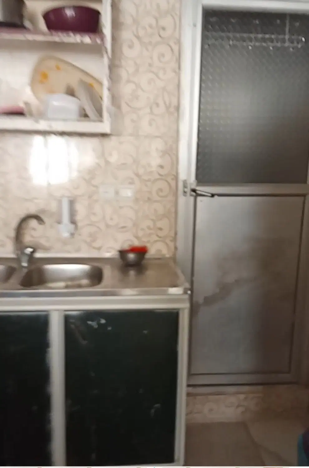 همکف دربست خامنه ای