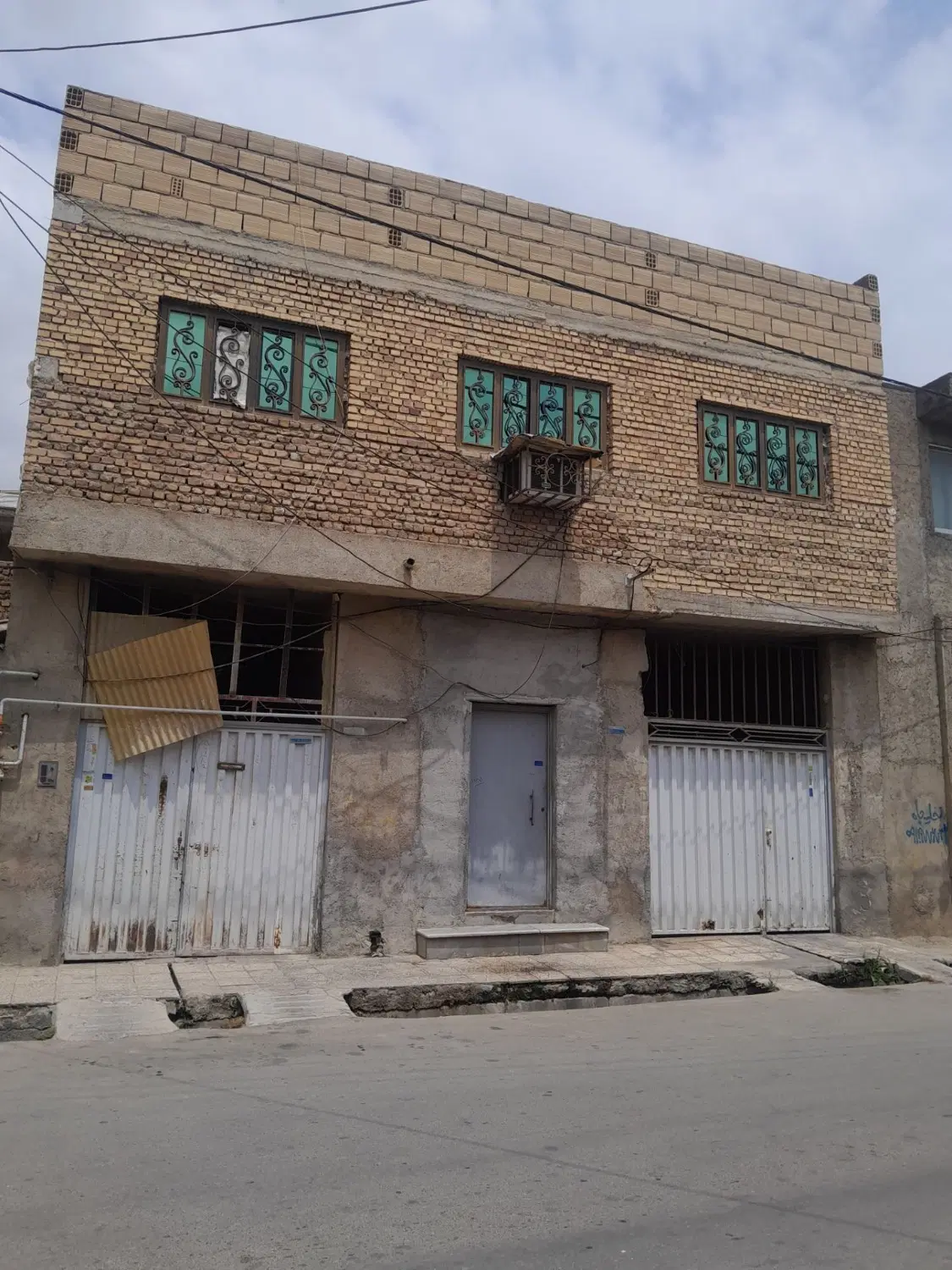 ملک با سند ۶دانگ هر واحد ۲۲۰۰دومیلیارد دویست