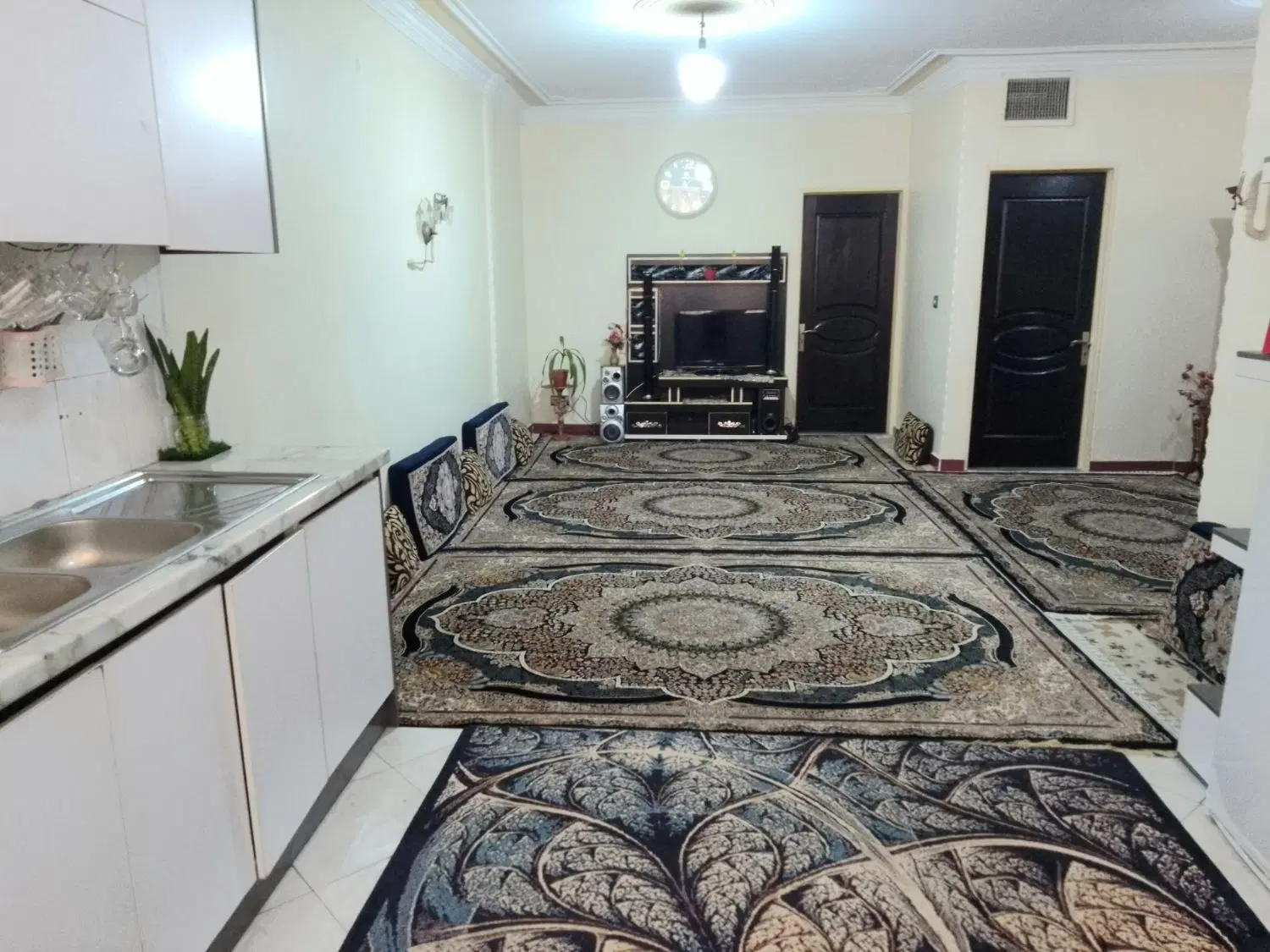 اپارتمان ۹۷ متری دو خواب لوکیشن خوب(شهرک جعفریه)