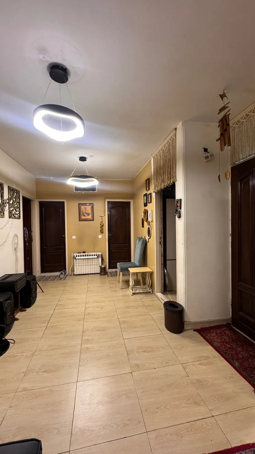 تک واحدی، نورگیر،۱۰۰ متر دوخواب + پارکینگ