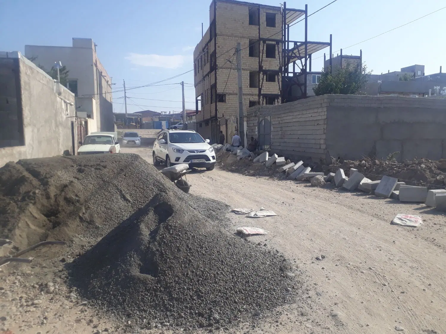 زمین حسن باروق محدوده ۱۶۰ متر