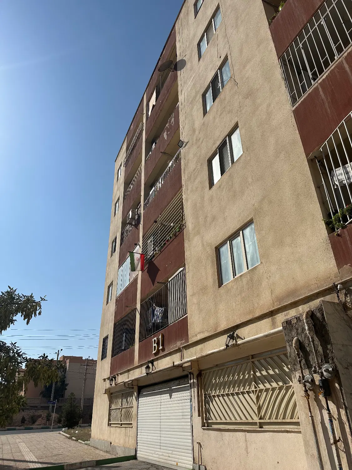 پرند ۷۵ متر فروش