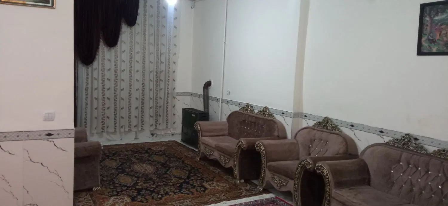 سوییت نبش میدان طاقبستان