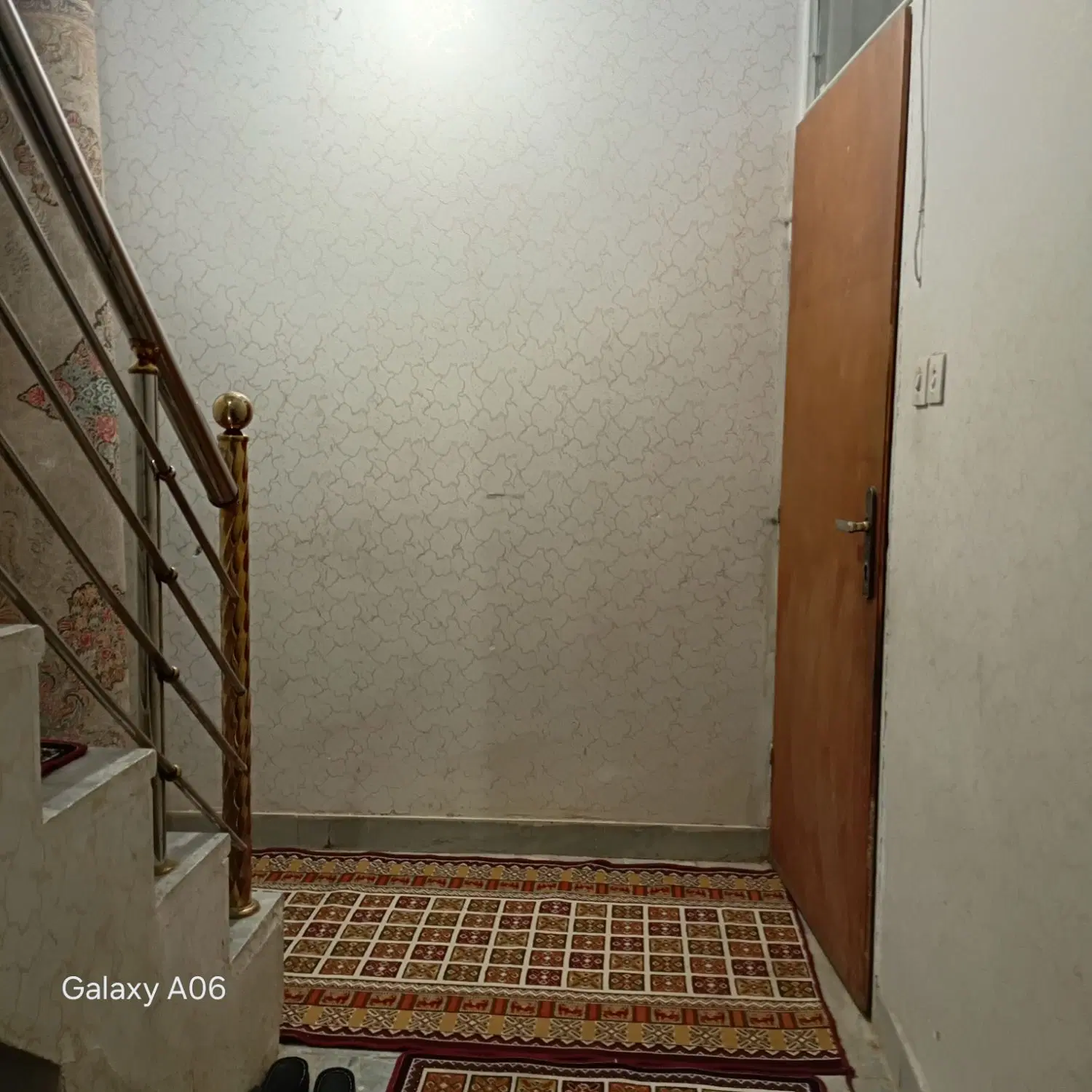 خانه ویلایی بدون حیاط فقط معاوضه با خانه حیاط دار