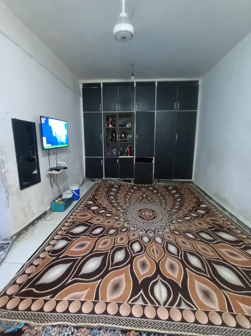 خانه مسکونی در کوی مندلی، خیابان اصلی