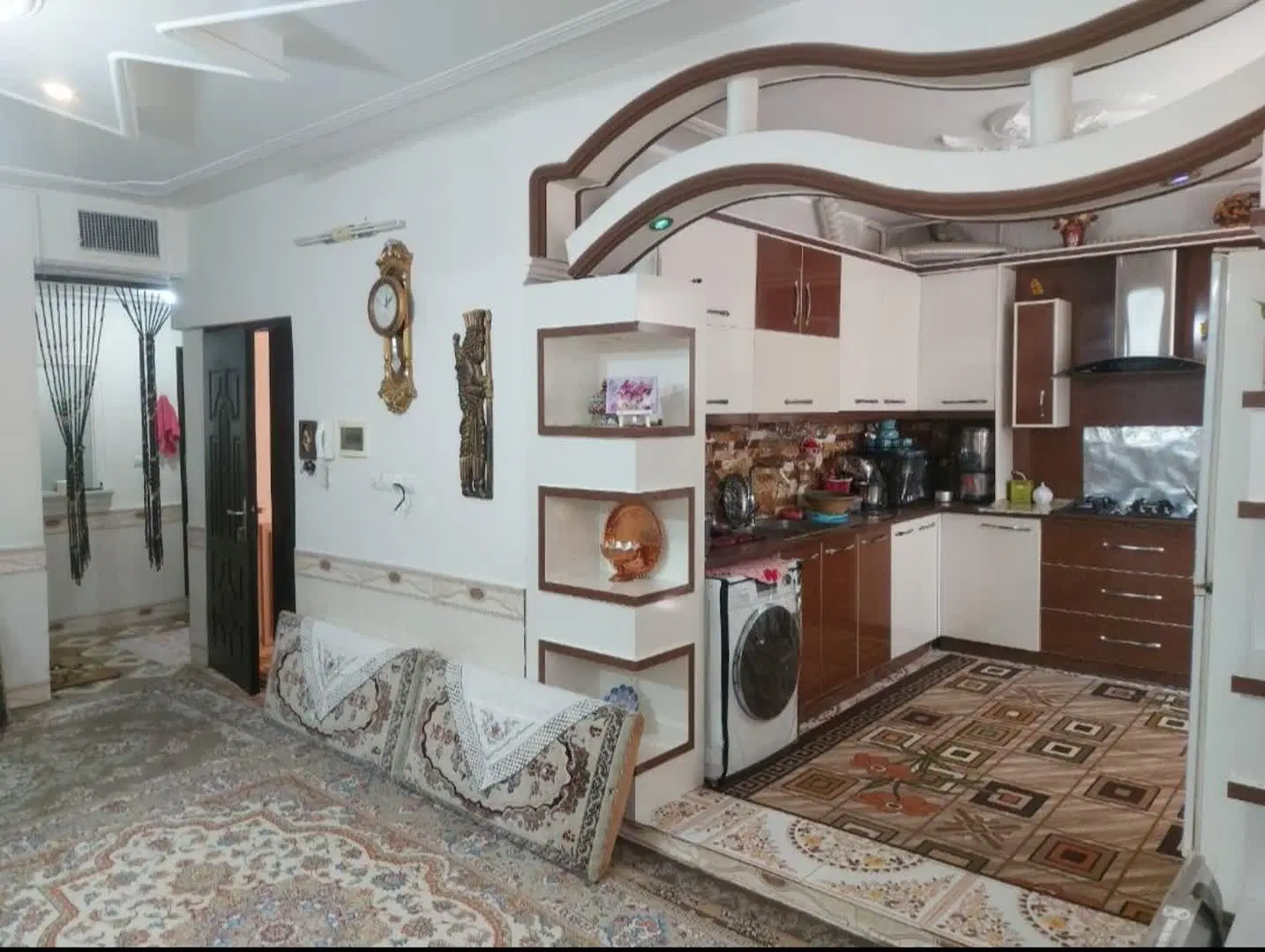 منزل دوطبقه(دو واحد مجزا)شمالی شهرک چهکند سردونبش