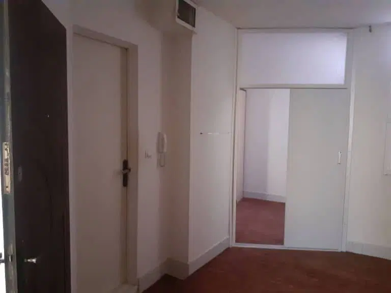 ۳۰ متر، غرق در نور، سند تک‌برگ + پارکینگ سندی