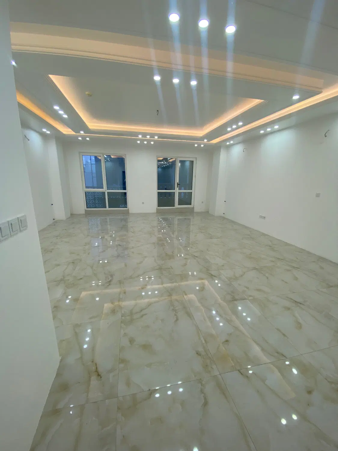 آپارتمان ۲ نبش ، ۳ خواب