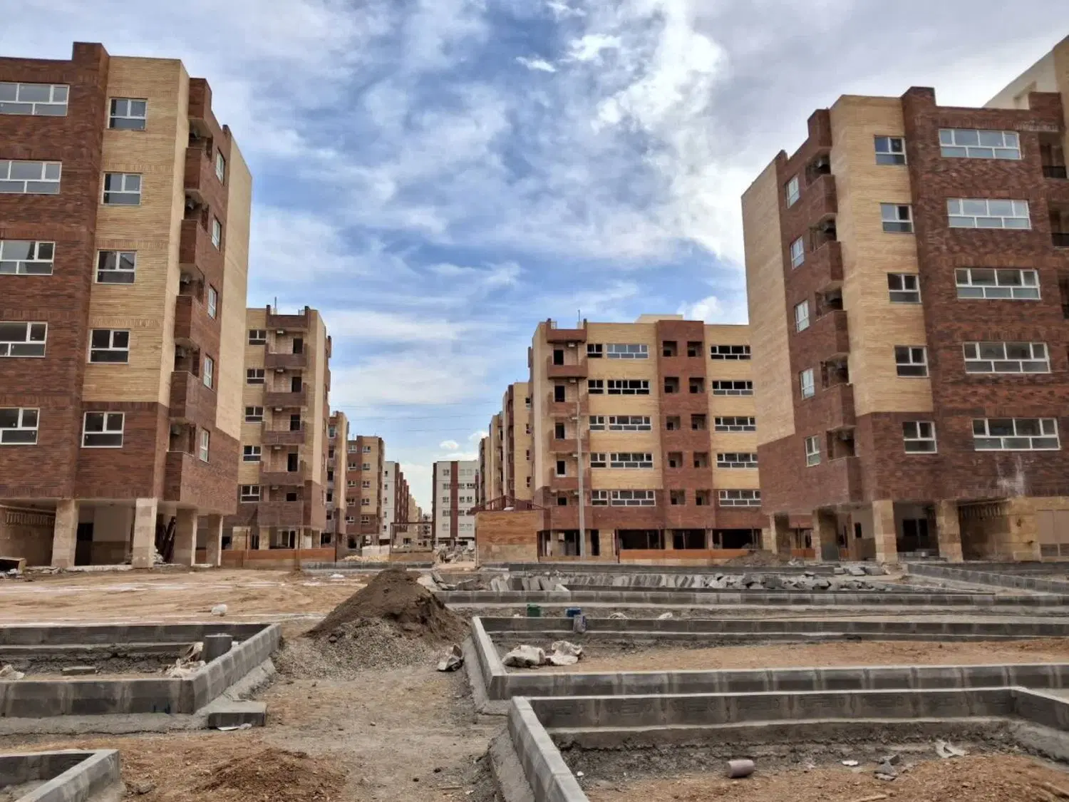 فروش مسکن ملی ۵۶۰ هکتاری