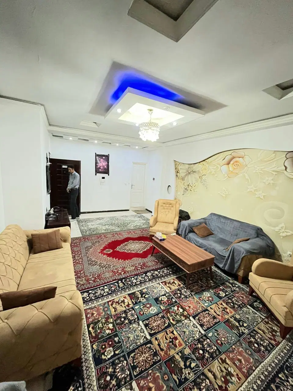 ۵۶ متری _ یک خواب _ نورگیر_ پارکینگ اختصاصی _