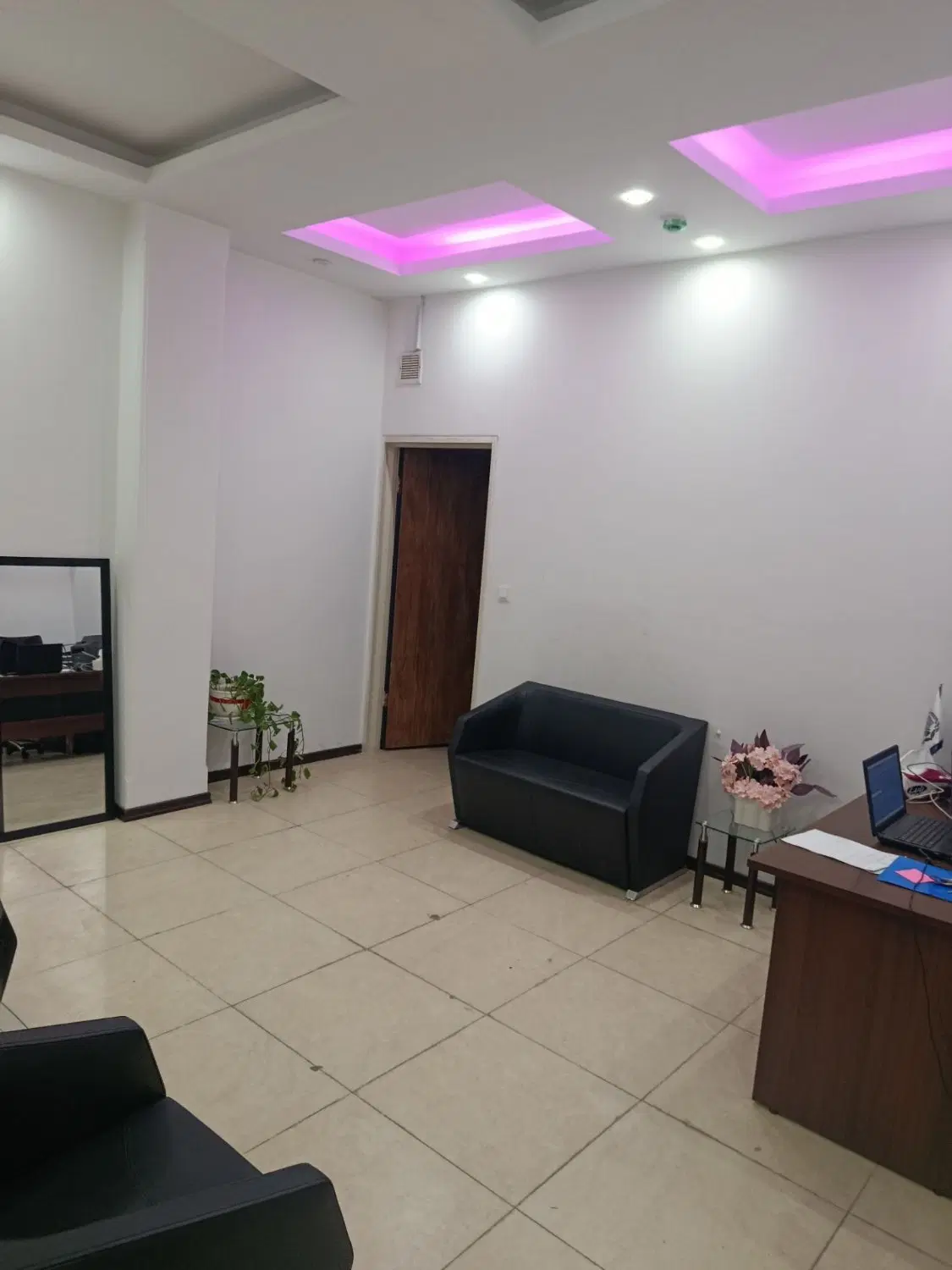 اجاره دفتر خدماتی