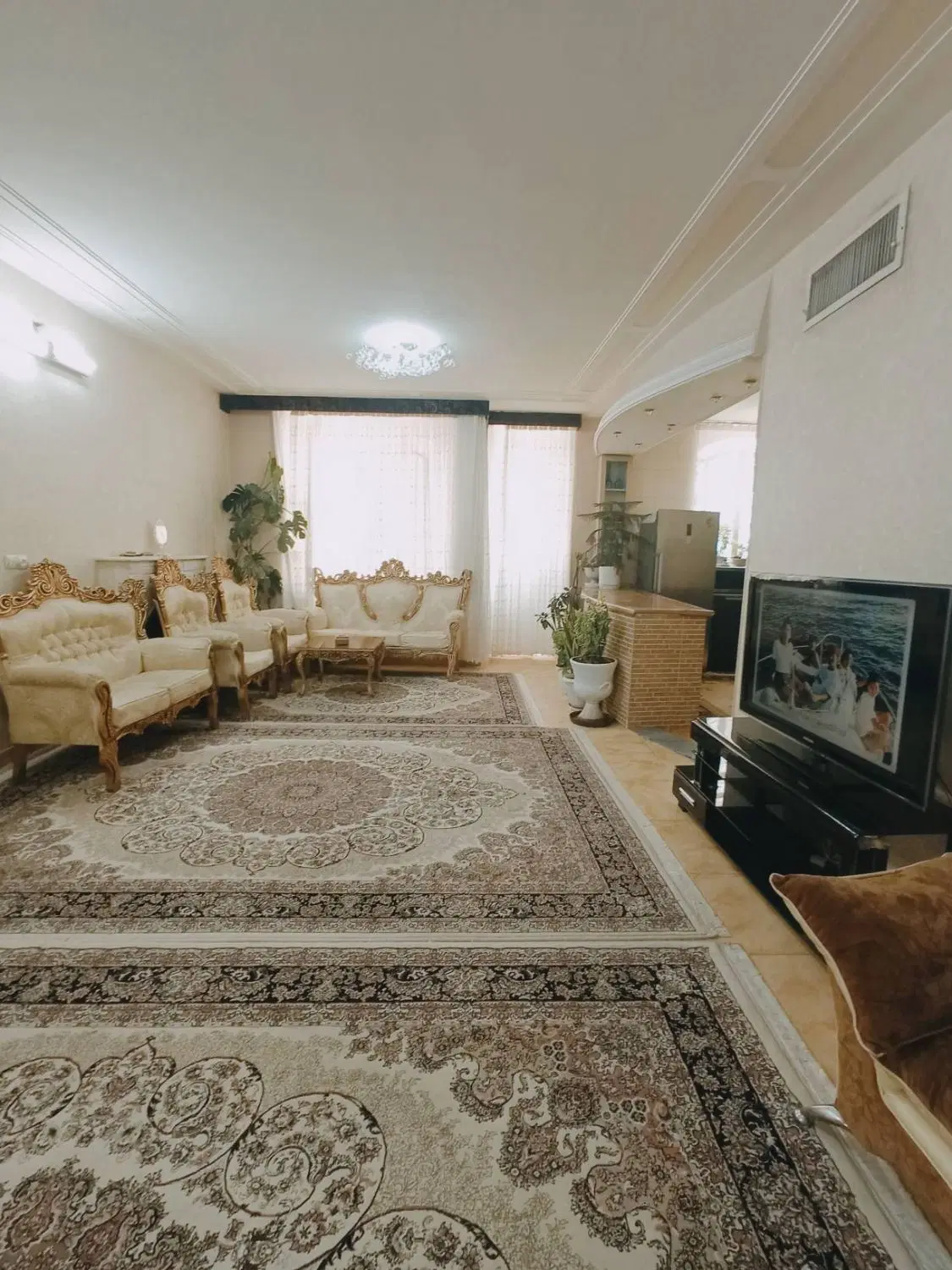 فروش خانه ویلایی سه خواب ۲۲۰ متر