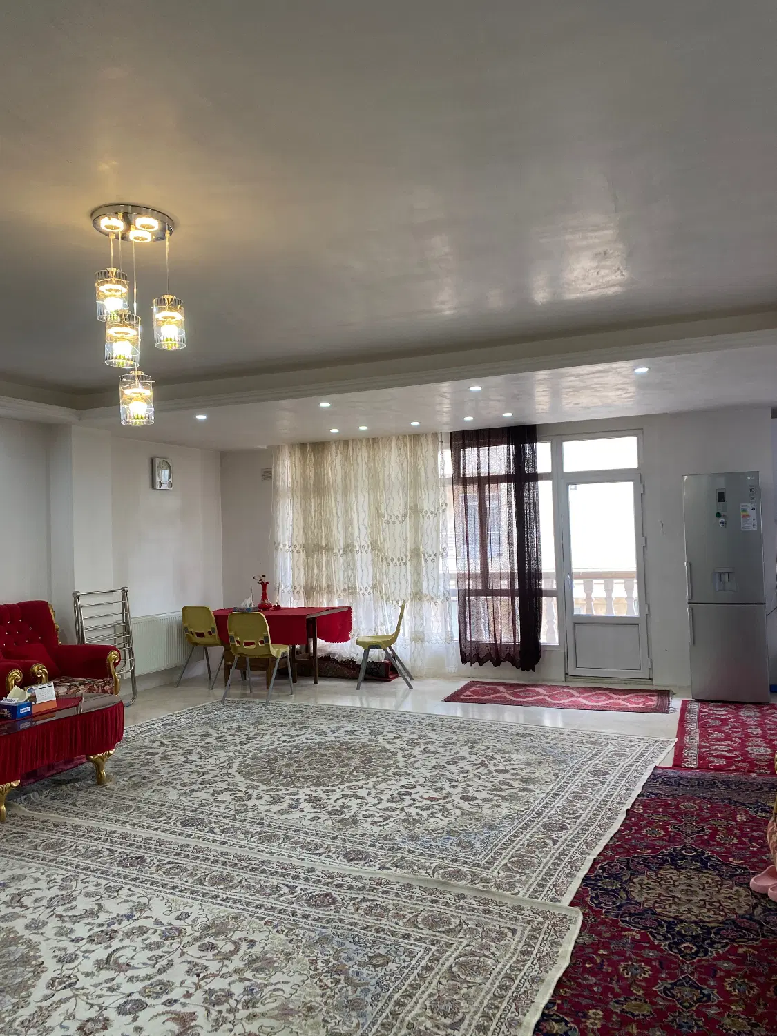 آپارتمان صد و بیست و یک متر دو خواب نوساز سنددار