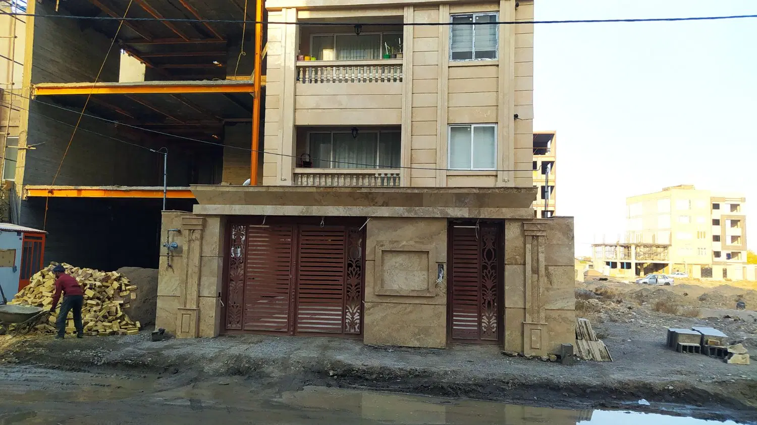 110متر فول امکانات الهیه غرق نور شیک