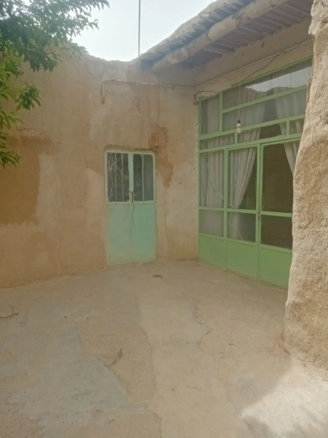 خانه کلنگی قدیمی