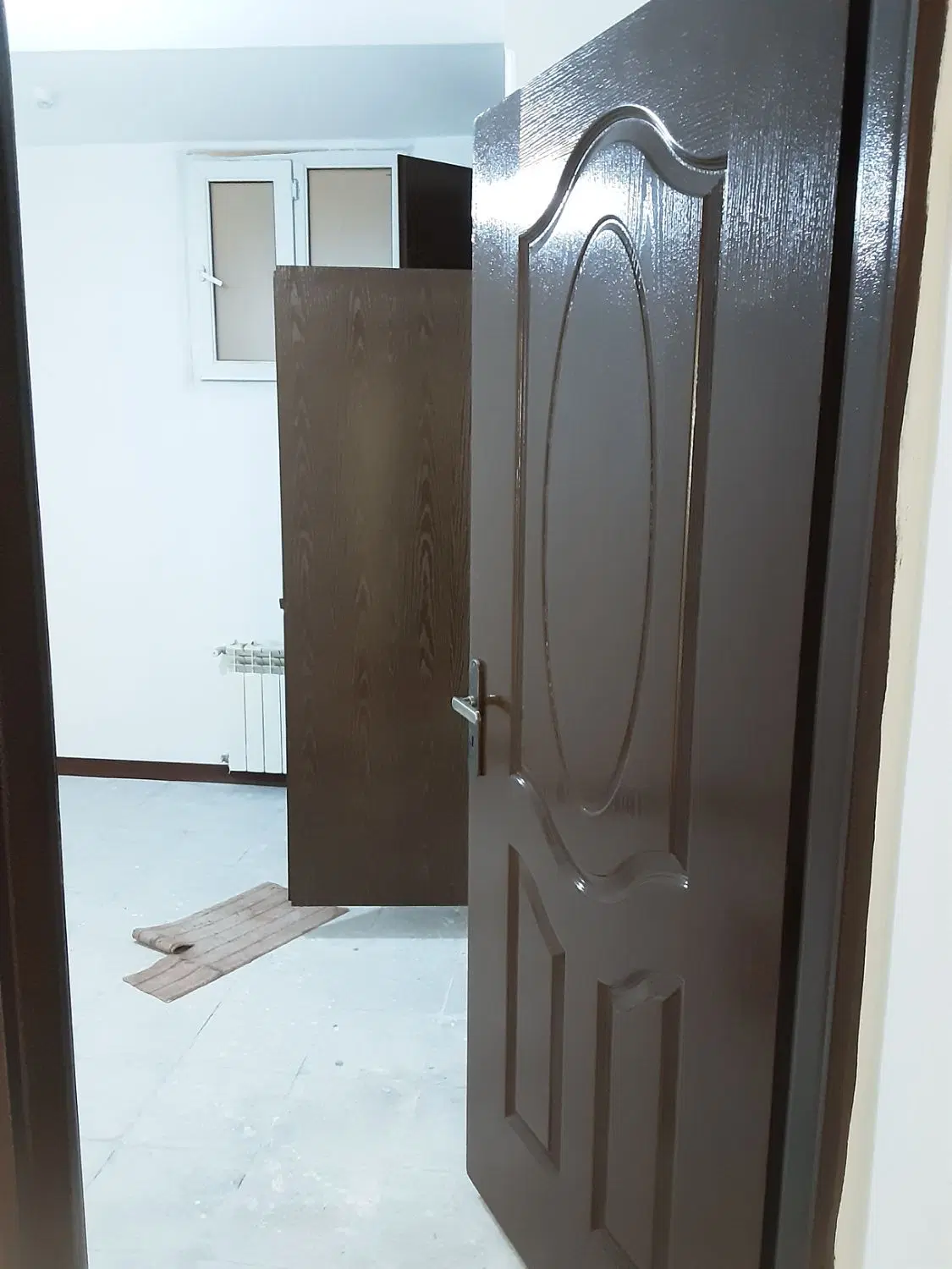 واحد ۹۰ متری تمیز نقاشی شده