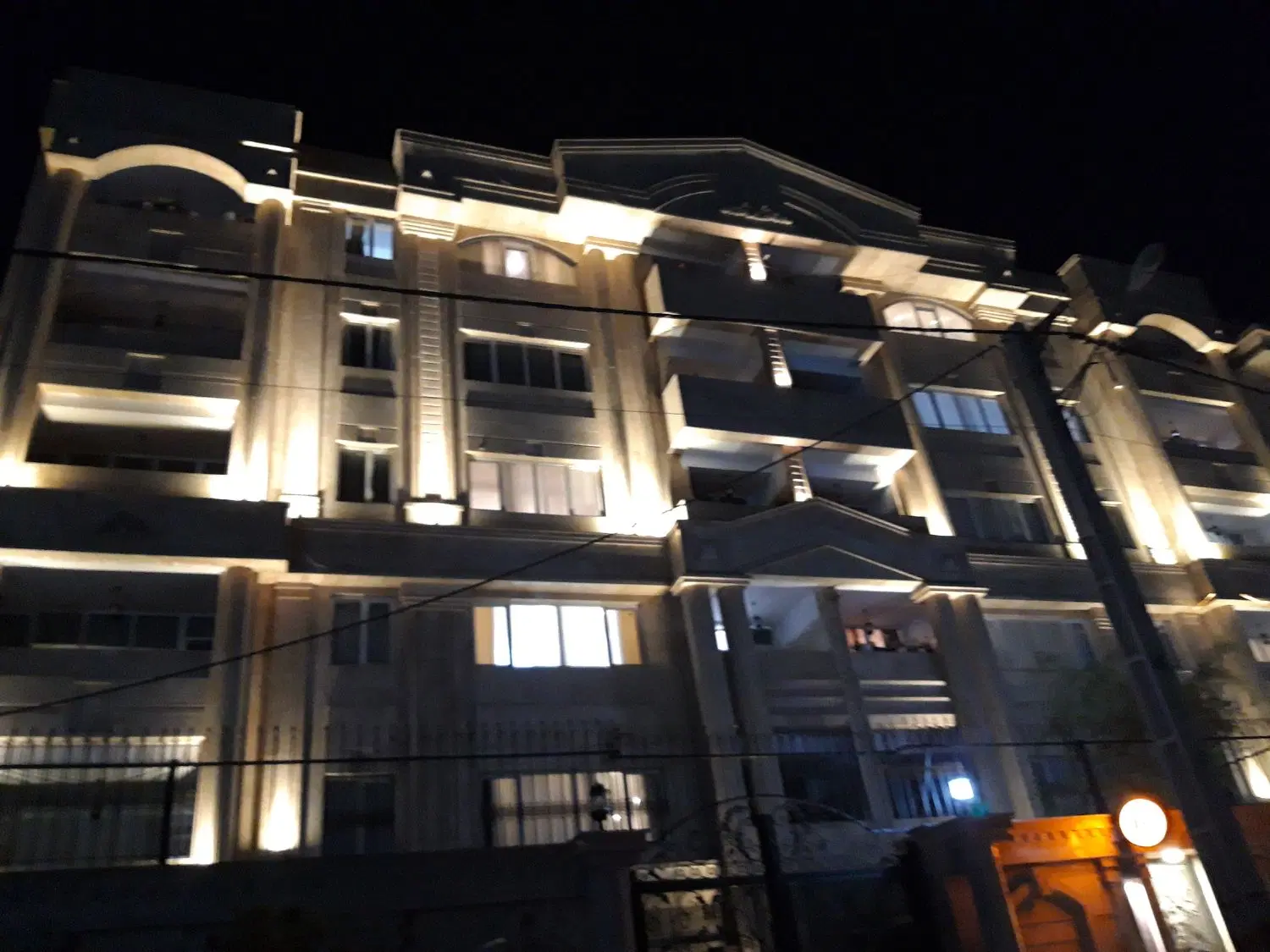 گلستان یکم مهرشهر چهارم غربی ترنج سه