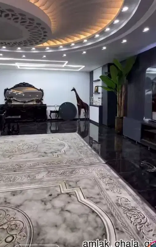 خانه ومغازه دربست90متری