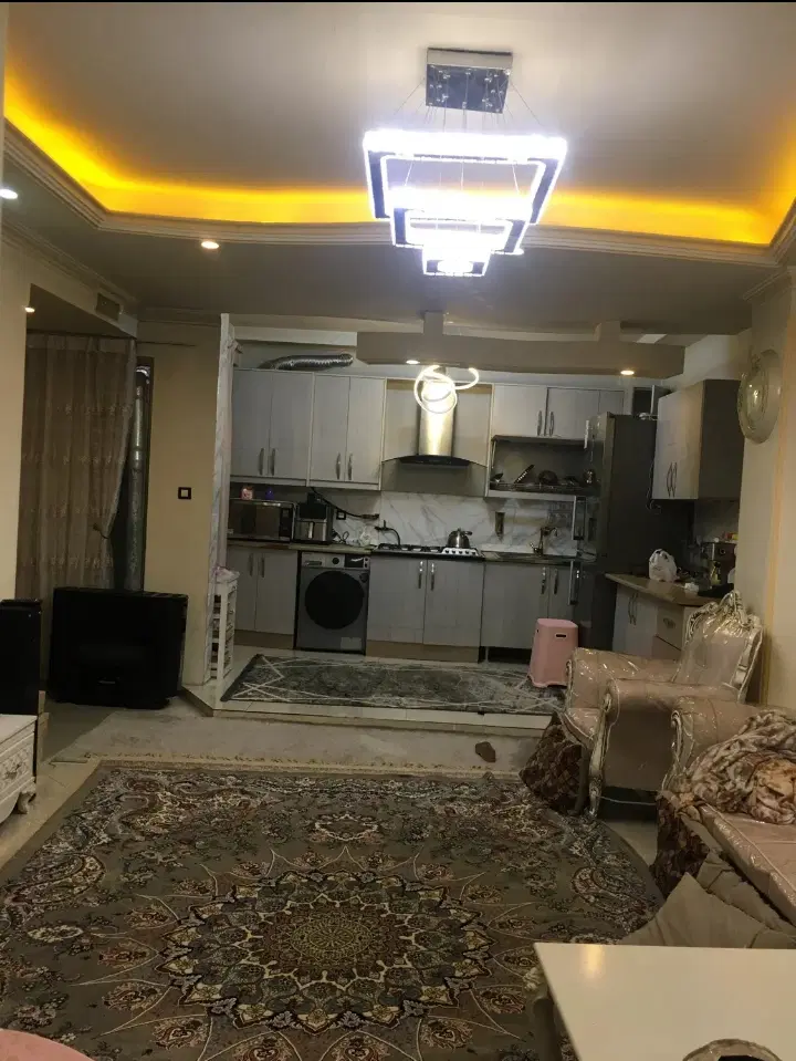 ۵۵ متری _اسانسور _حیاط_مارلیک