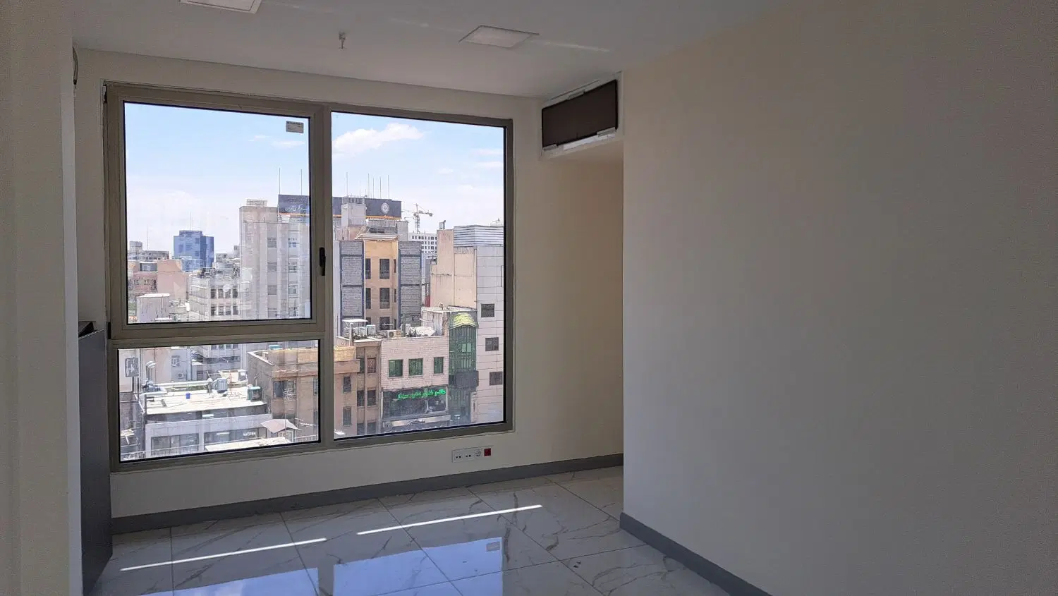 واحد تجاری مانتو در هفت تیر برای اجاره