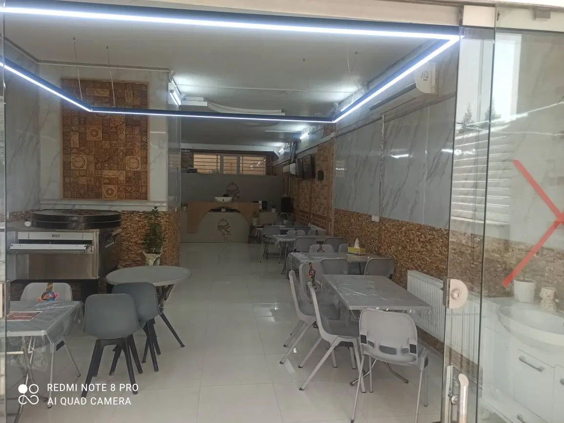 مغازه بزرگ_ مناسب فست فود و سوپری_ در پاسداران