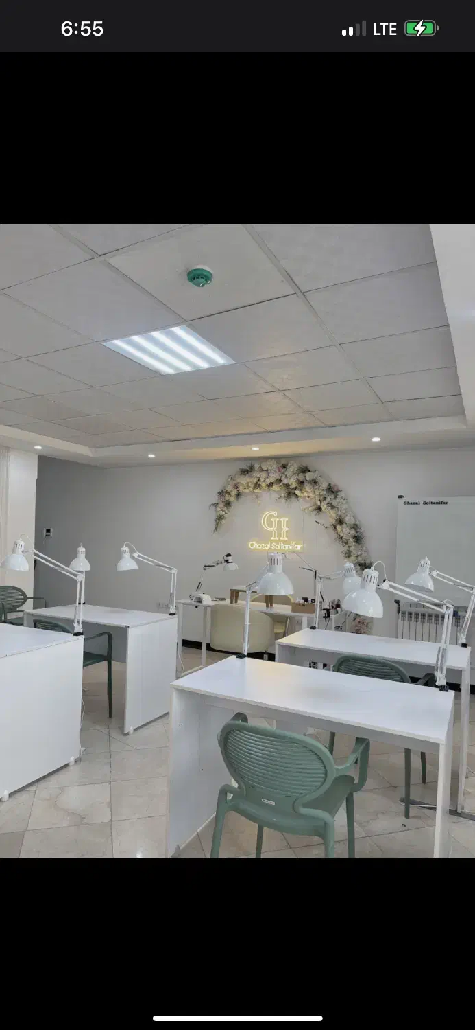اجاره اتاق ۱۰ متری در آکادمی کاشت ناخن