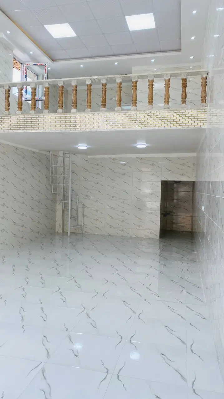 مغازه تجاری بر خیابان حر تازه ساخت با نیم طبقه