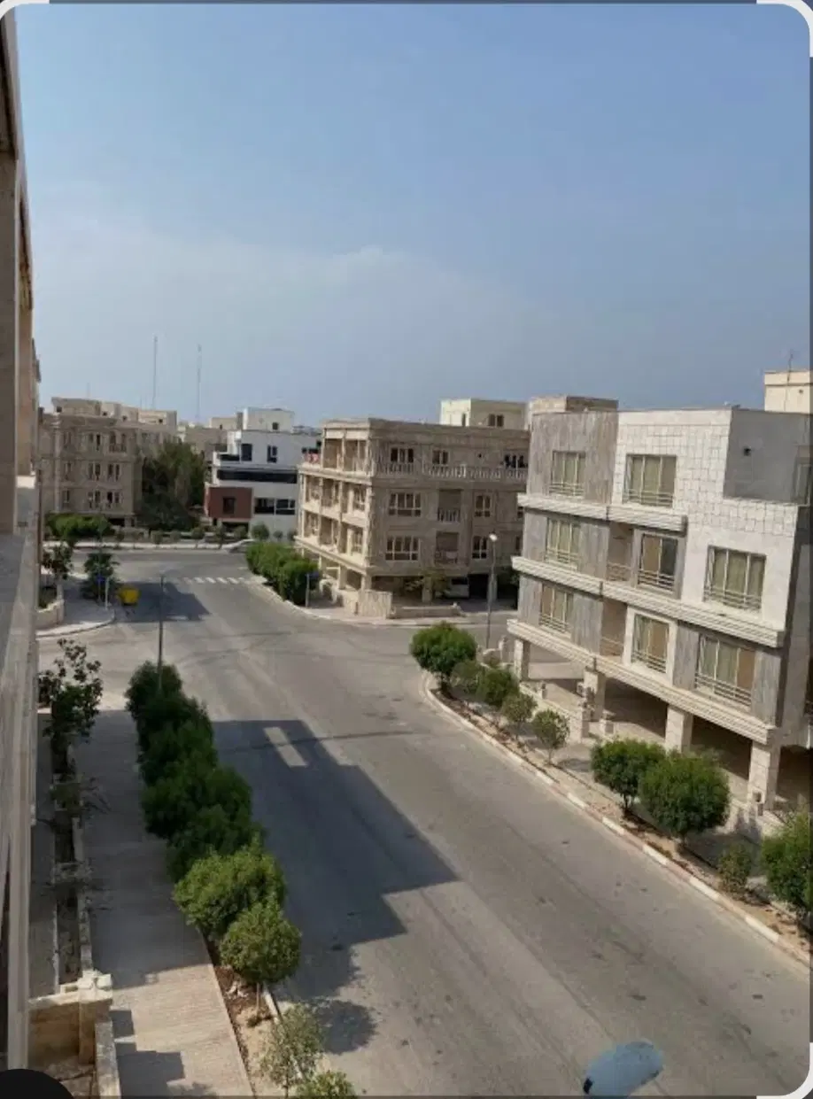 فروش دوخوابه روبنما دلباز،پارکینگ،انباری بالکن.سند