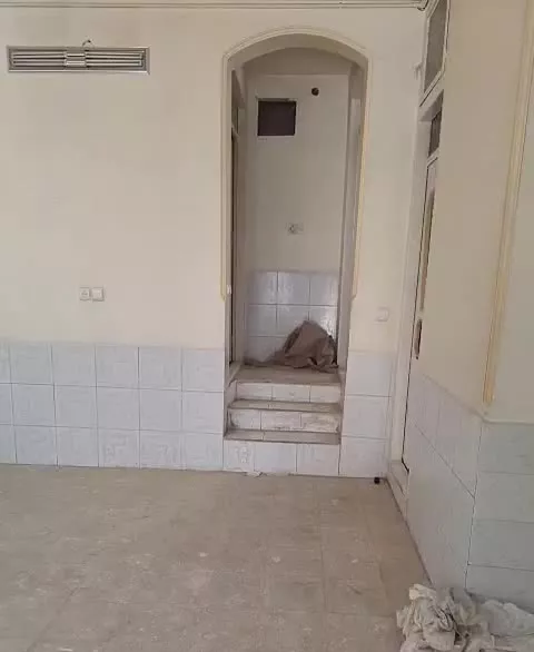 ویلایی ۳ طبقه ۳۰ پاسداران