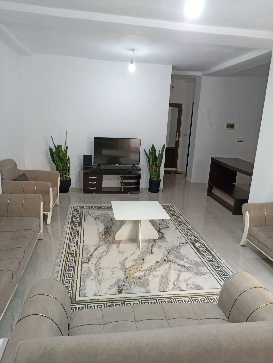 ساحلی دوخواب حیاط خلوت جداگونه