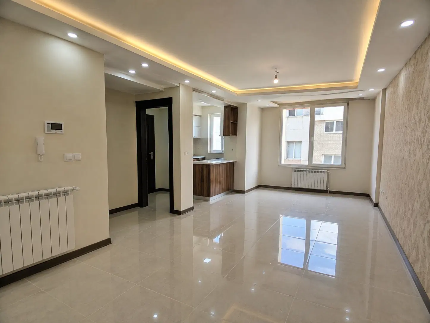۴۷ متر آسانسور و انباری