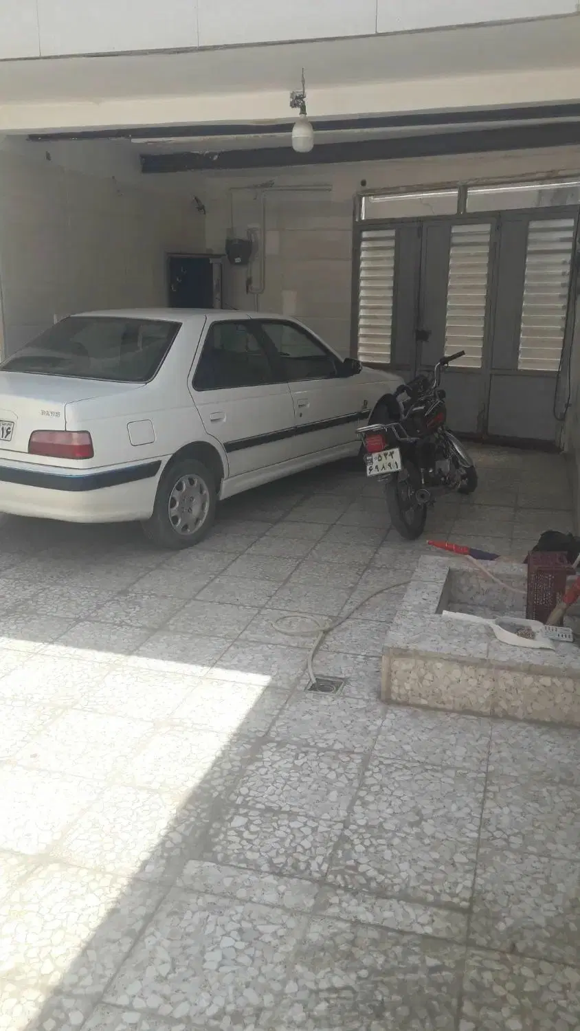 ویلایی ۲۰۰متز دارای سند ۶دانگ