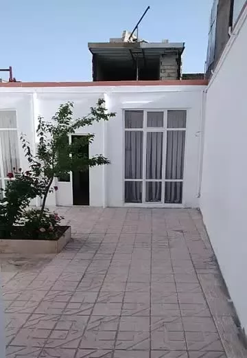 حیاط ۱۰۳متر(ماشین نرو)منجم علی سیاهپوش