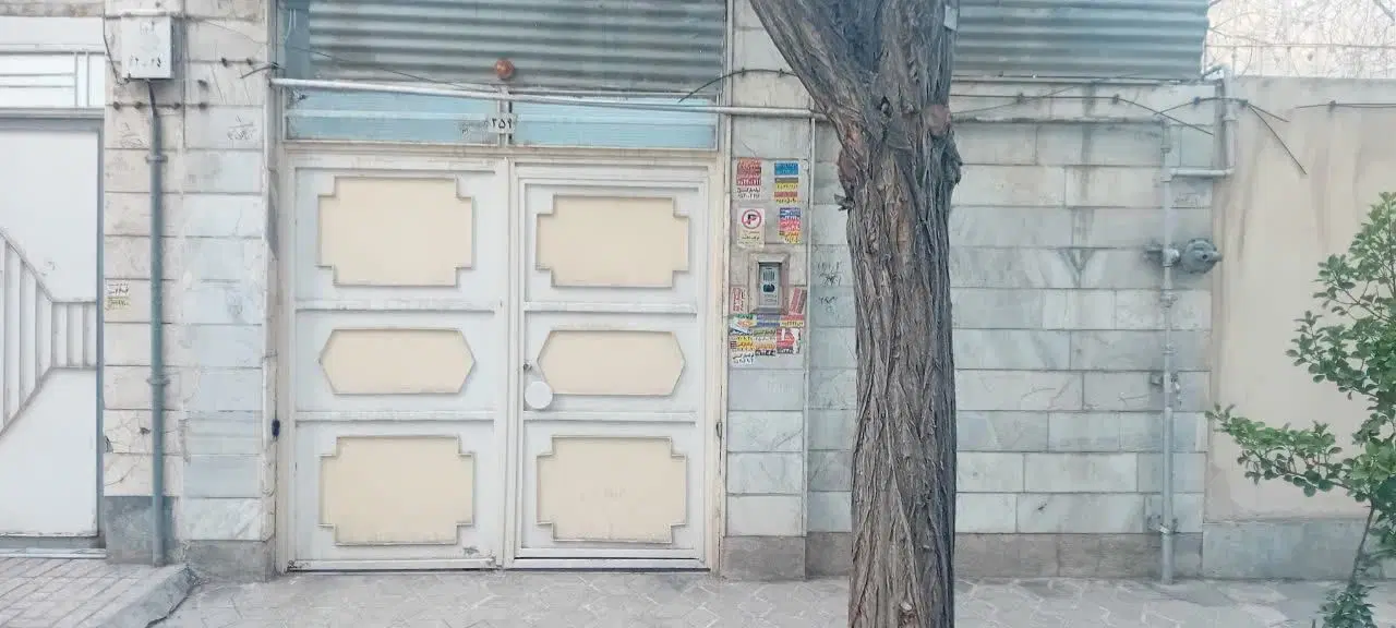 خانه ویلایی ۲۵۰متری( بلوارمعلم)