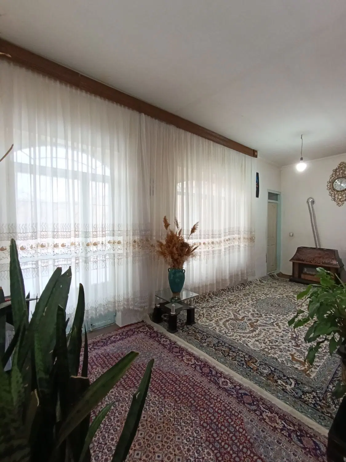 حیاط ویلایی ۱۵۰متری کوچه ۱۰متری ،الوار سفلی