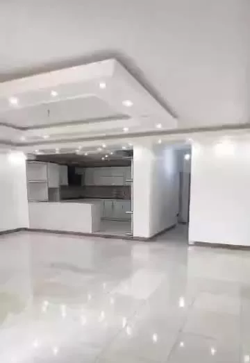 یک واحد آپارتمان طبقه اول تنگک دوم دلیران ۵۹