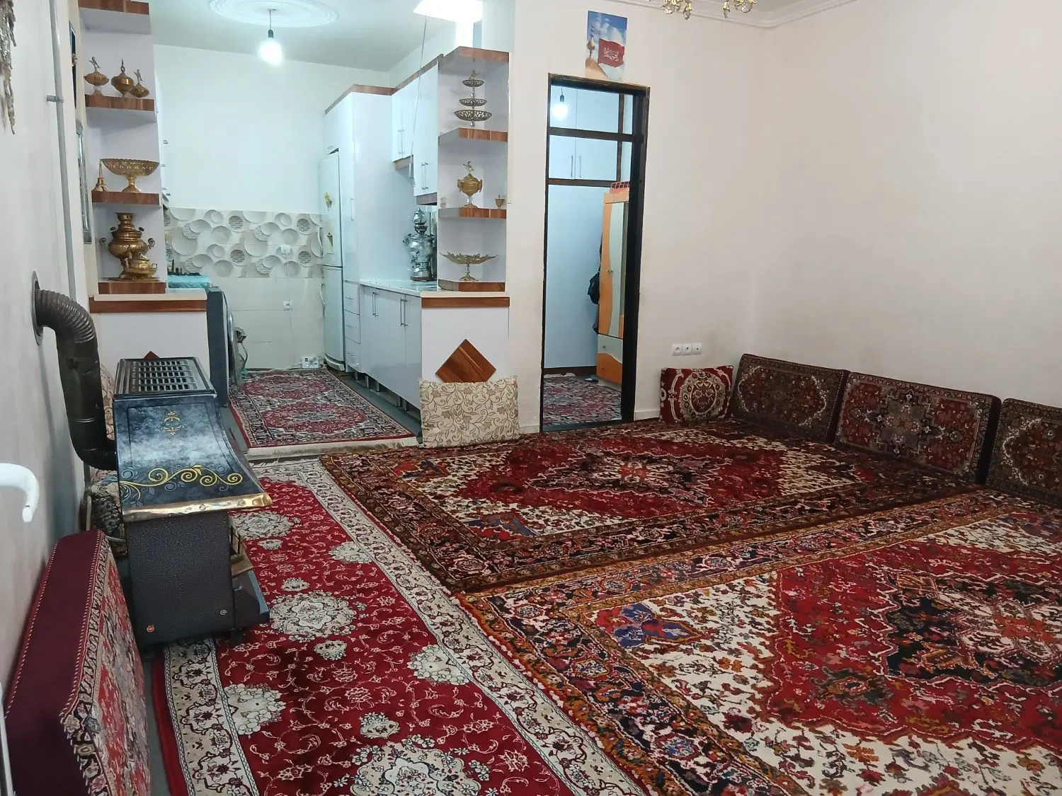 حیاط تازه ساخت وتمیز ۶۰متر پل ارم فروش فوری
