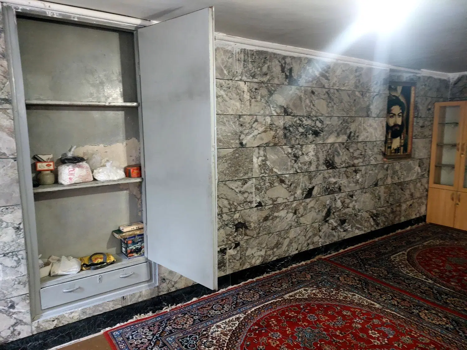 خونه ویلایی ۷۵۰ متری،بدرد کارگاه هم میخوره.