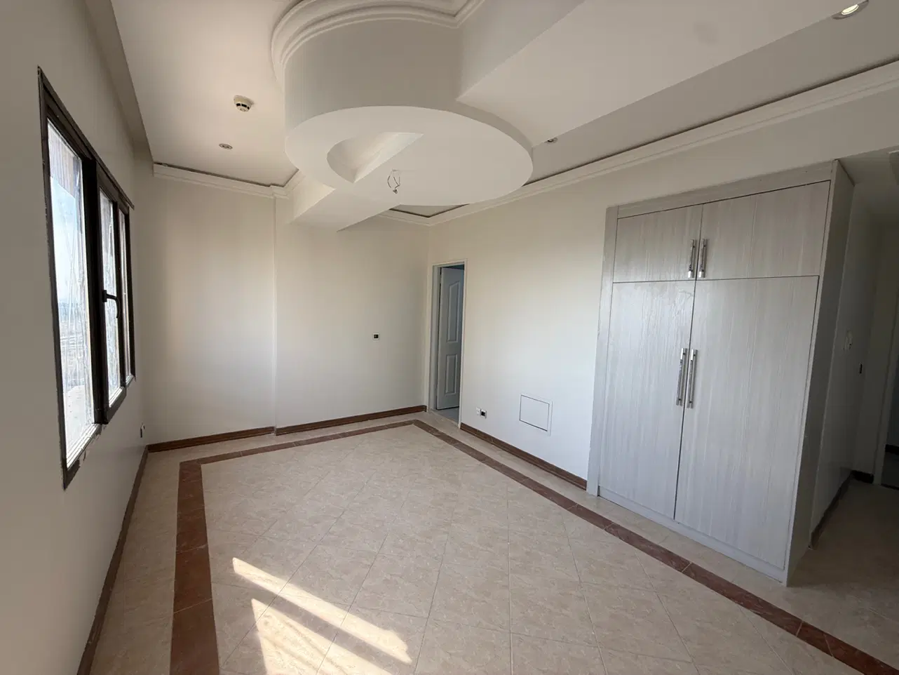 فروش برج پاریز  ۱۸۴ متر ۳ خواب