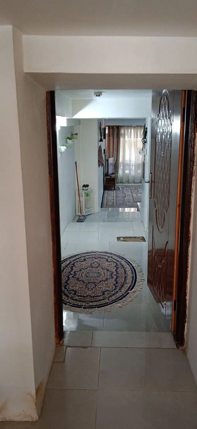 یک واحد همکف 80متر
