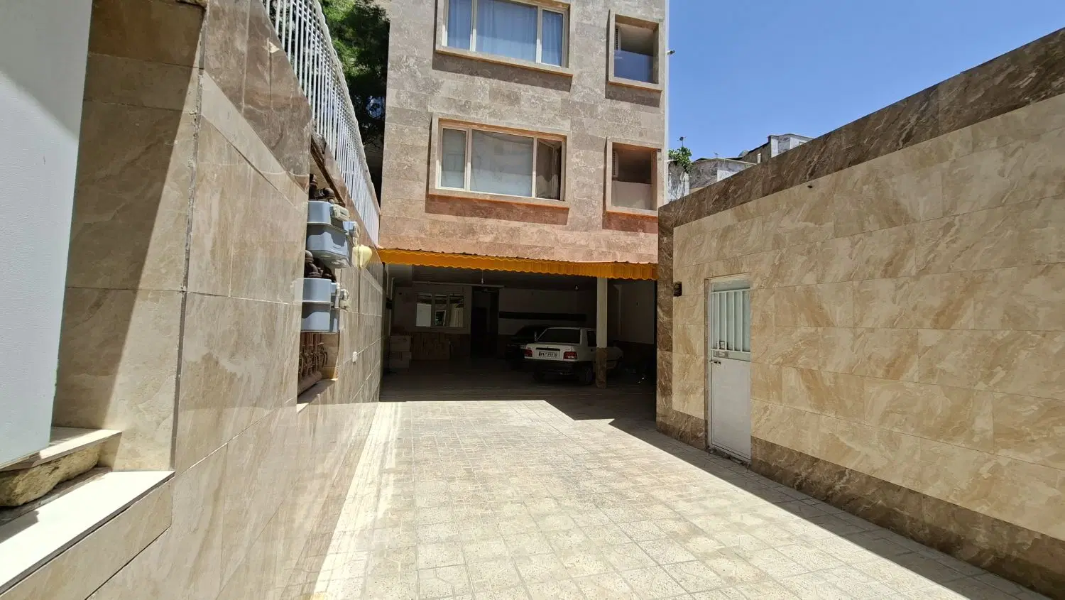 اجاره واحد ۱۶۰ متری