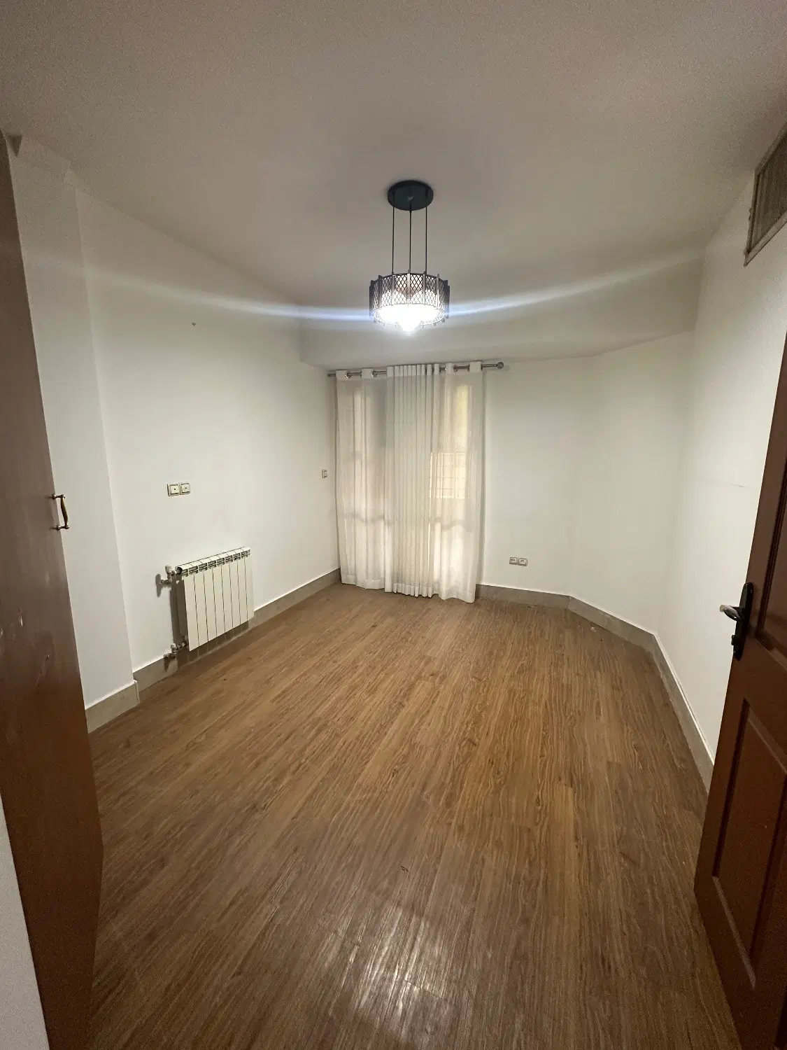 اپارتمان سه خواب ارم