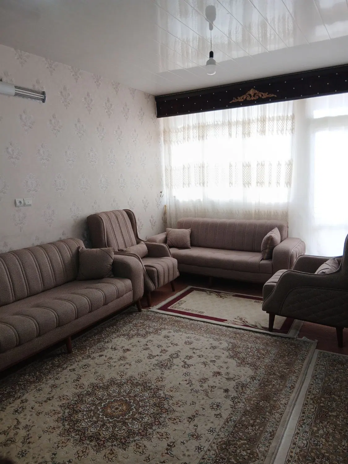 منزل مسکونی دوطبقه  ۱۰۵ متری واقع در کرسگان