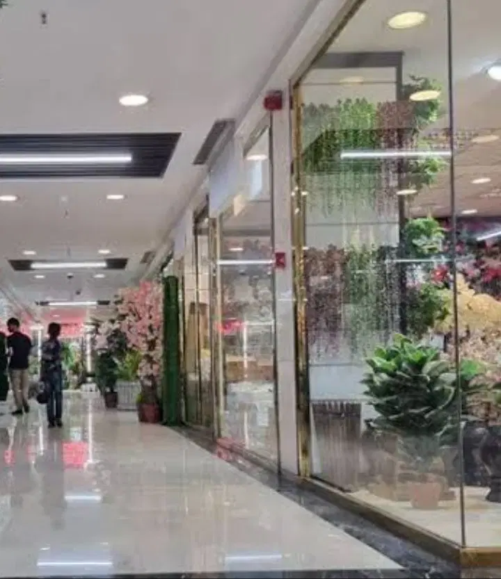 مغازه پاساژ برلیان ۱۸ متر